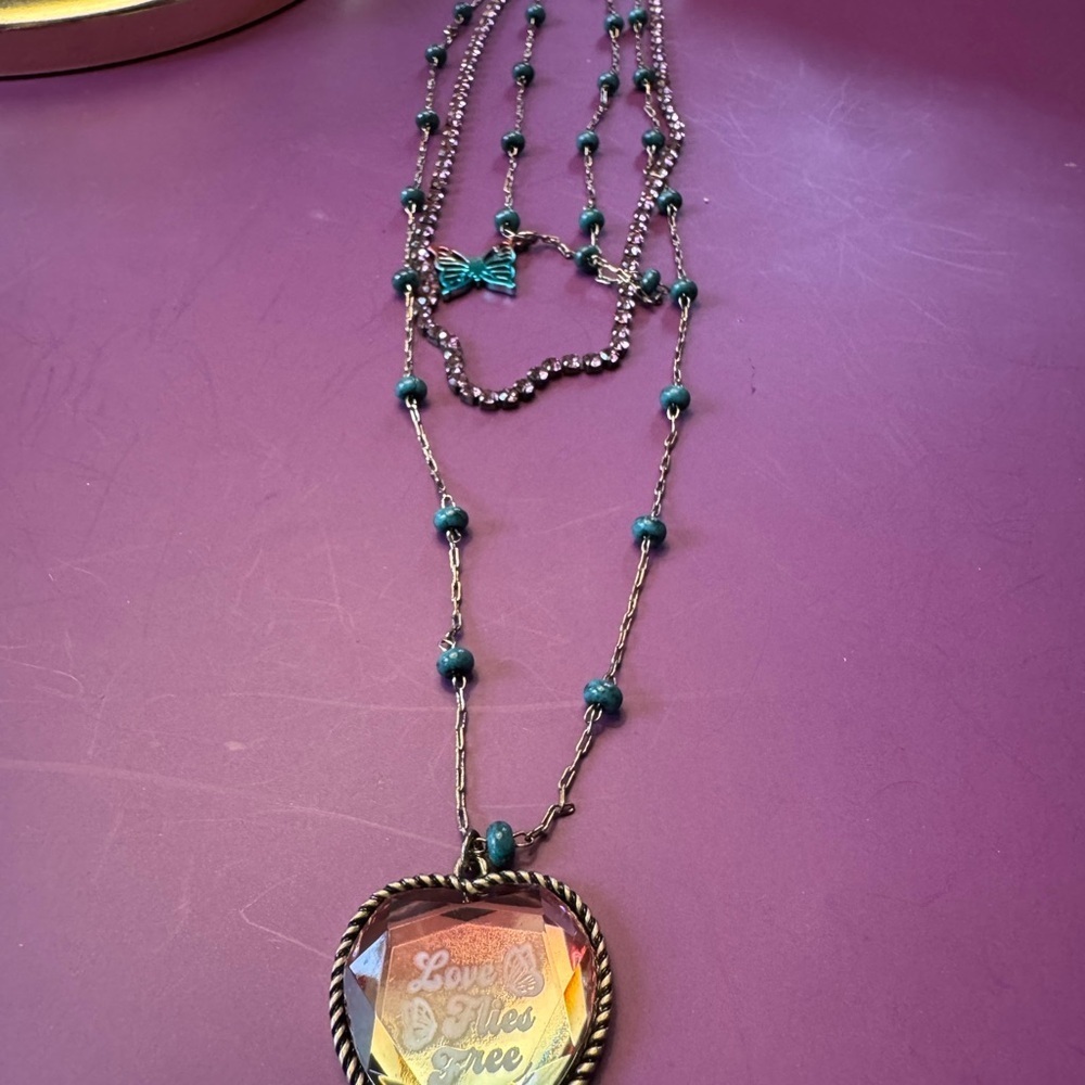 Betsey Johnson Love Flies Free Necklace - Picture 10 of 10
